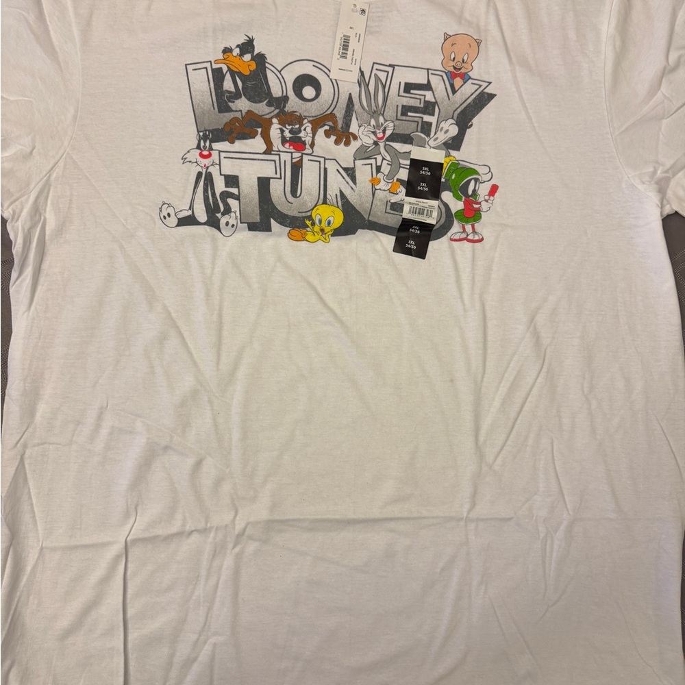 Looney Tunes Graphic T-Shirt